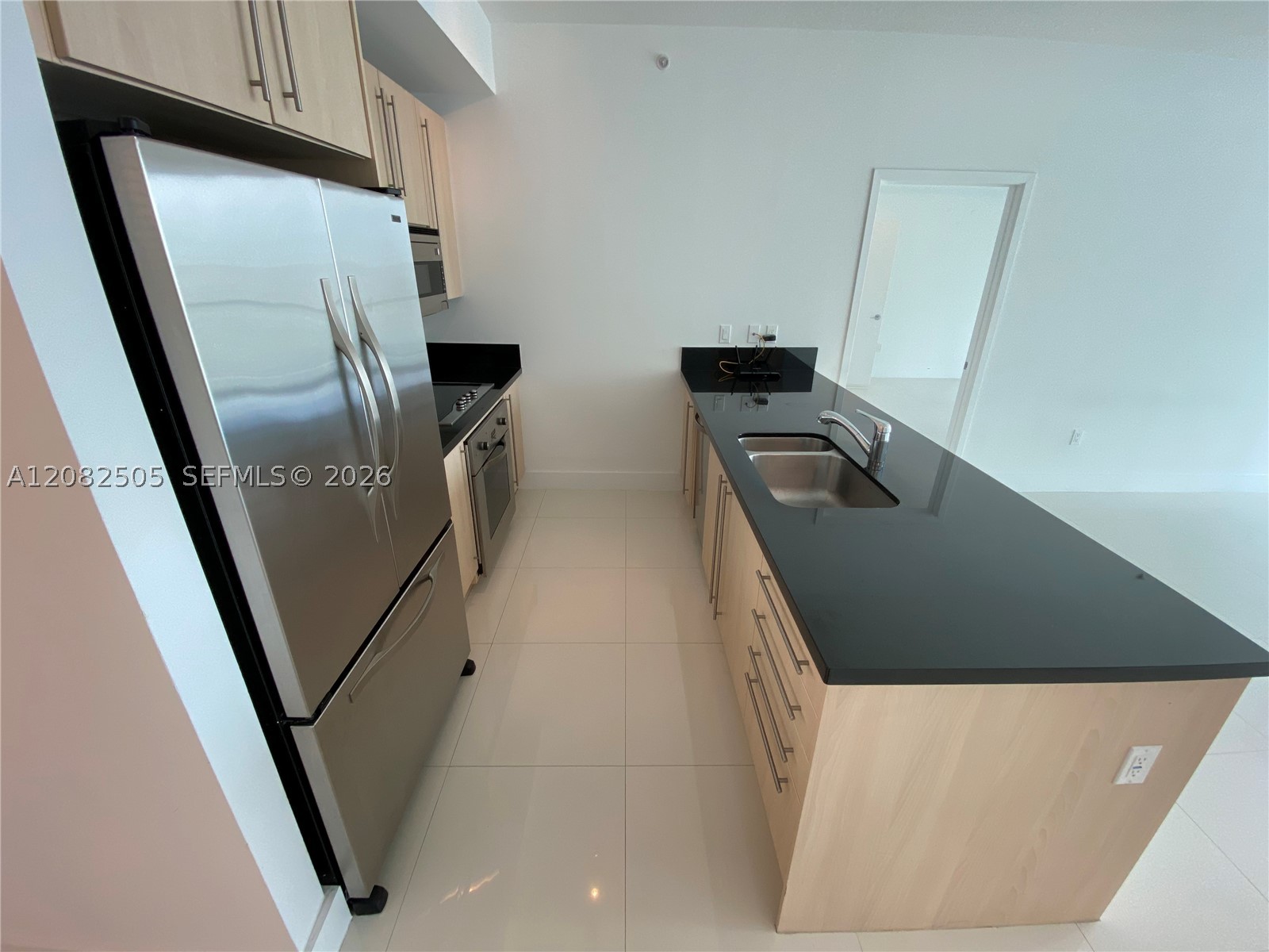 79 SW 12 ST #3810-S, Miami FL 33130
