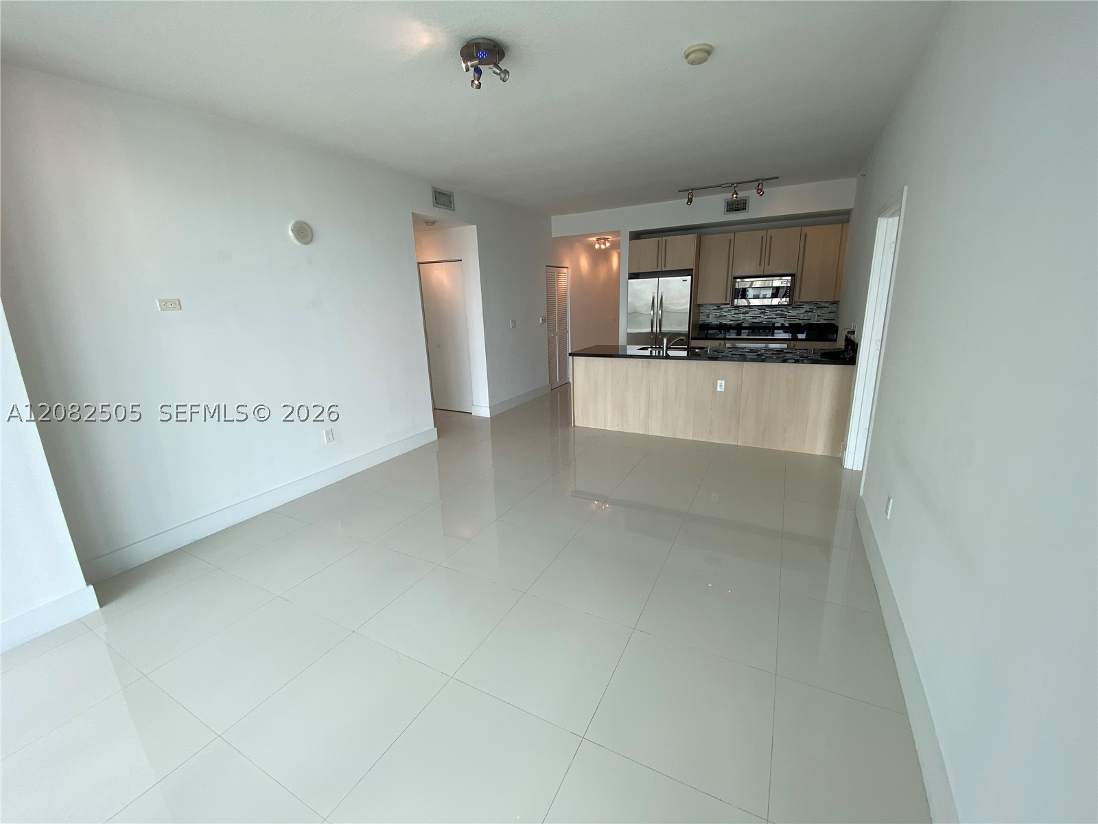 79 SW 12 ST #3810-S, Miami FL 33130