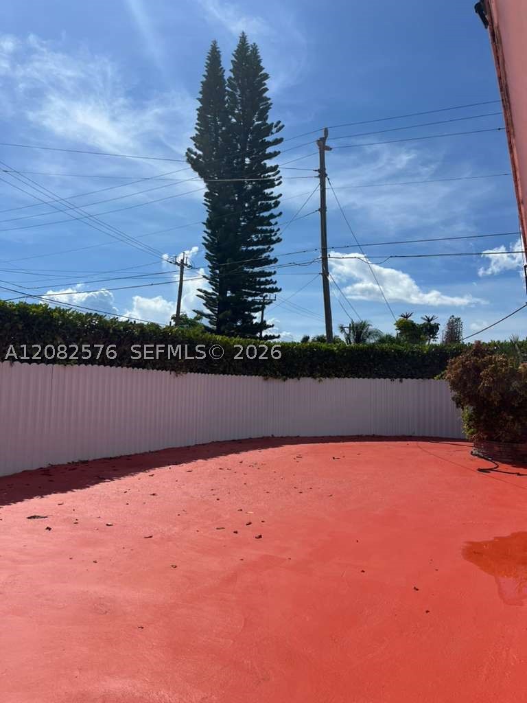 501 90th St #1, Surfside FL 33154
