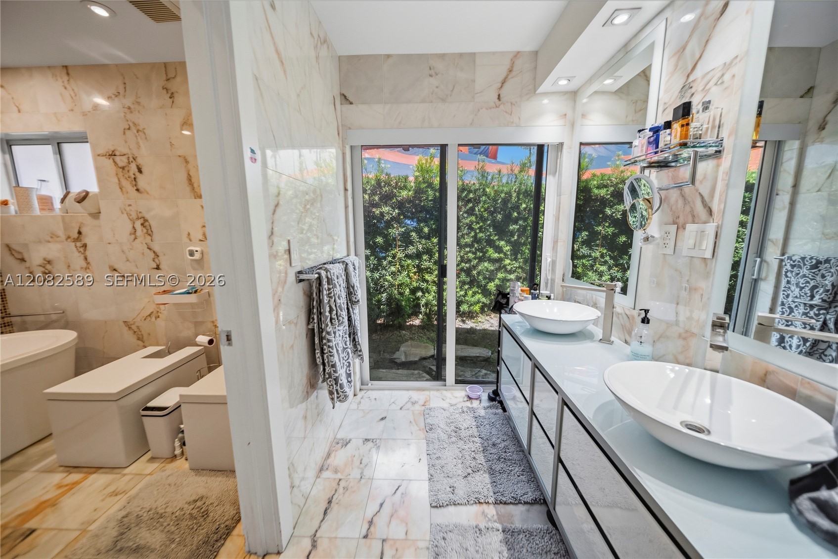 9448 NW 54th Doral Cir Ln, Doral FL 33178