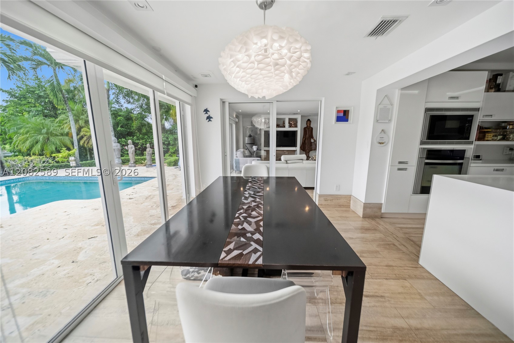 9448 NW 54th Doral Cir Ln, Doral FL 33178