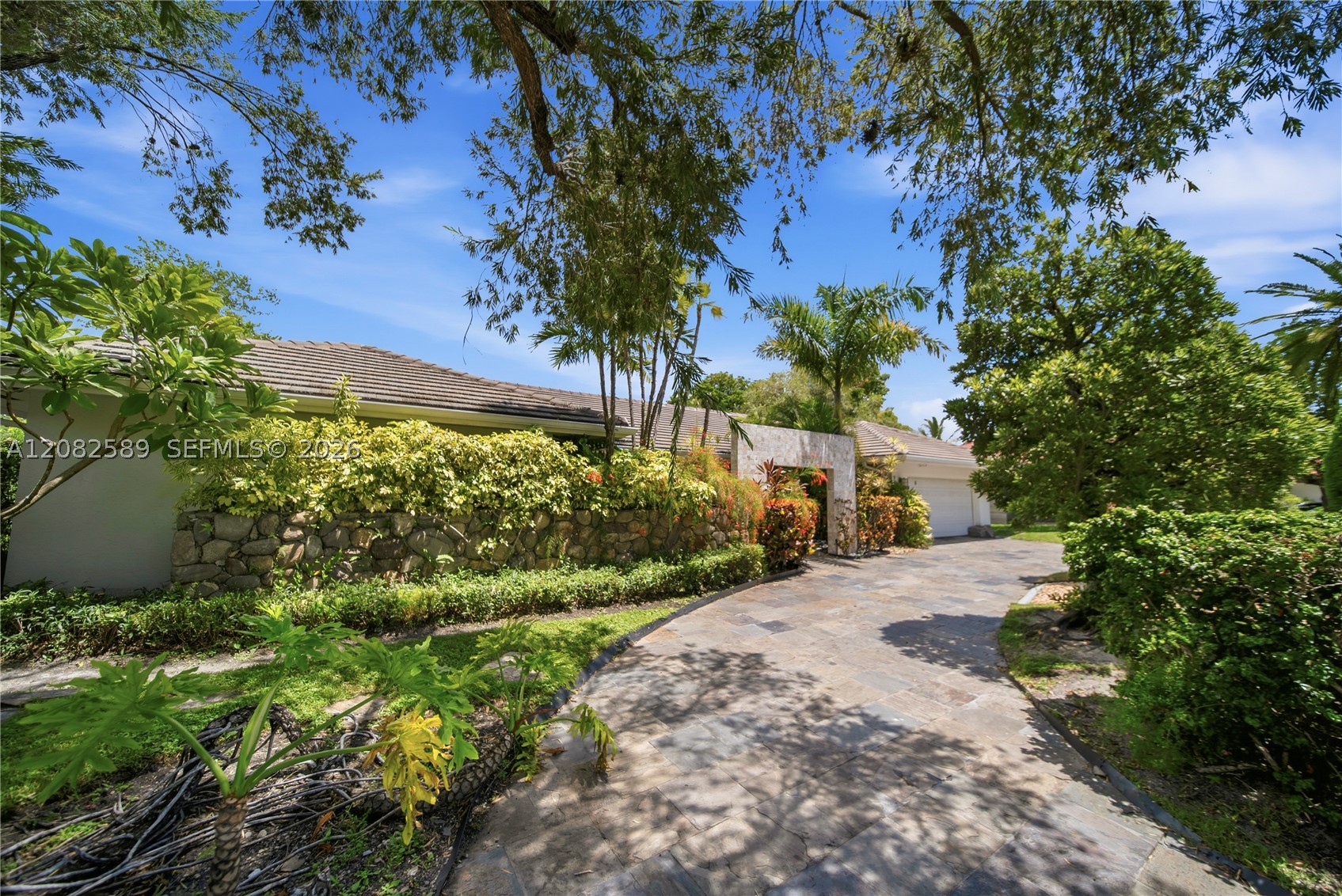 9448 NW 54th Doral Cir Ln, Doral FL 33178