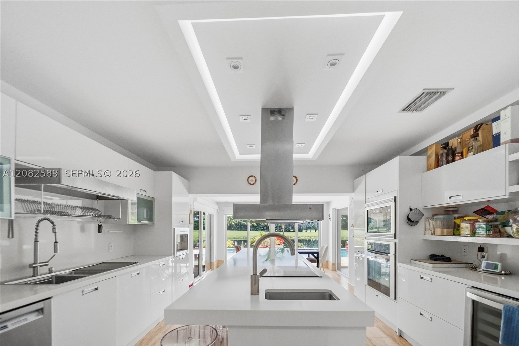 9448 NW 54th Doral Cir Ln, Doral FL 33178