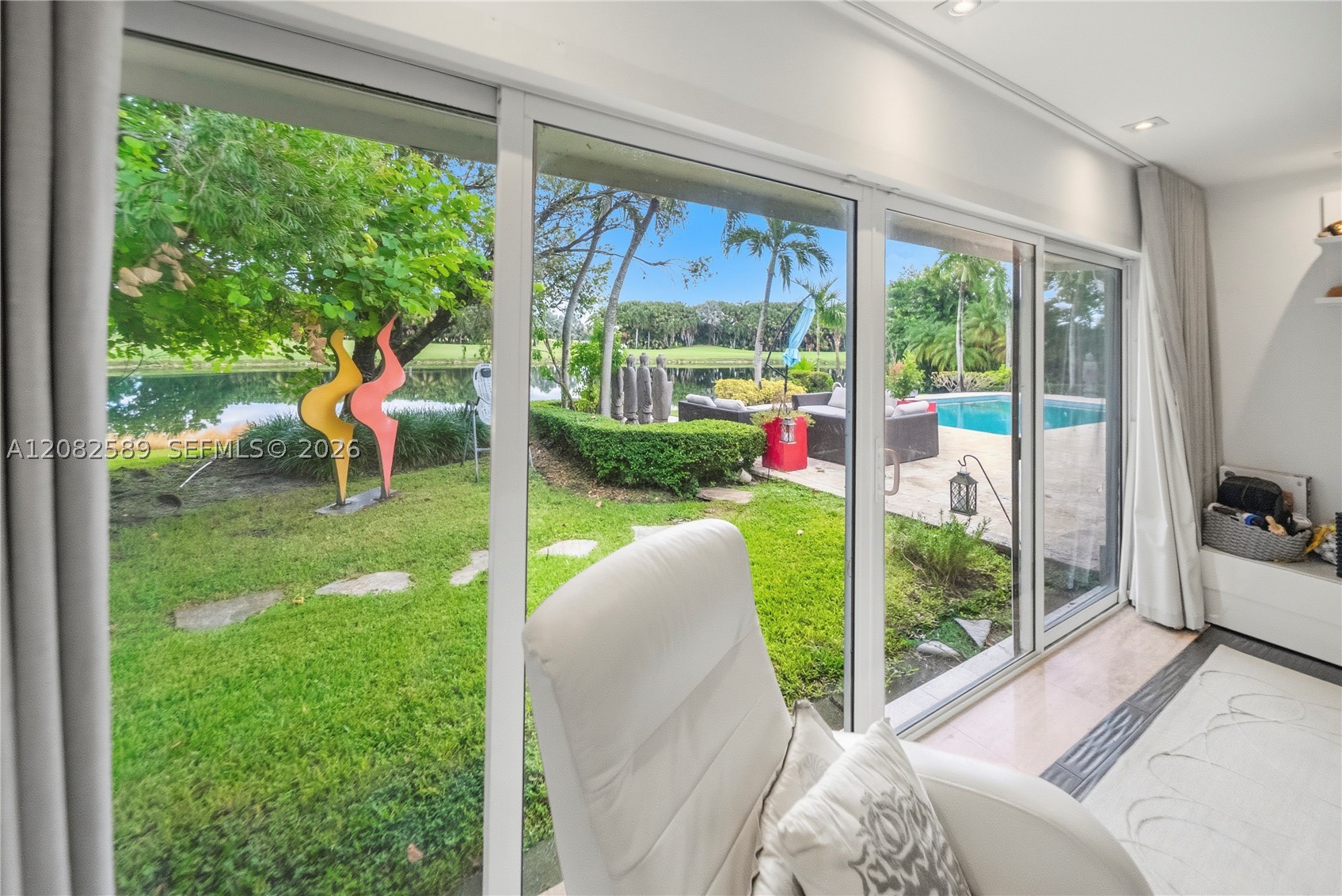 9448 NW 54th Doral Cir Ln, Doral FL 33178