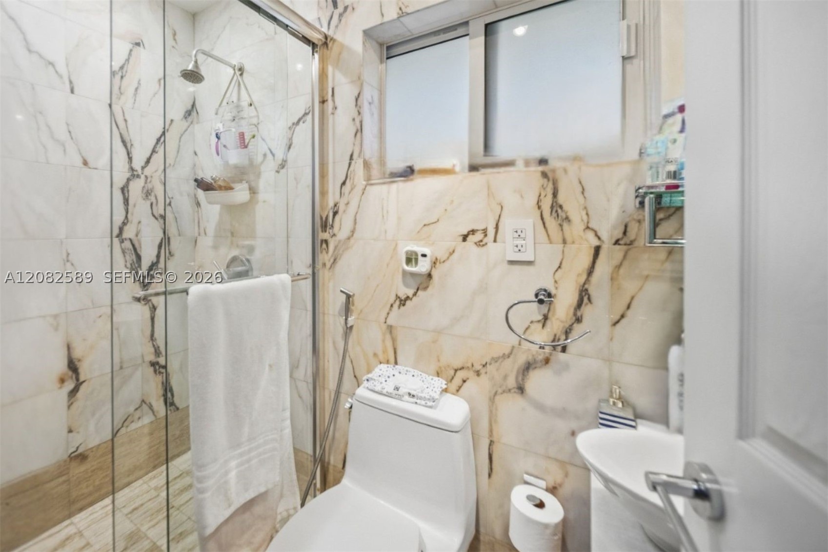 9448 NW 54th Doral Cir Ln, Doral FL 33178