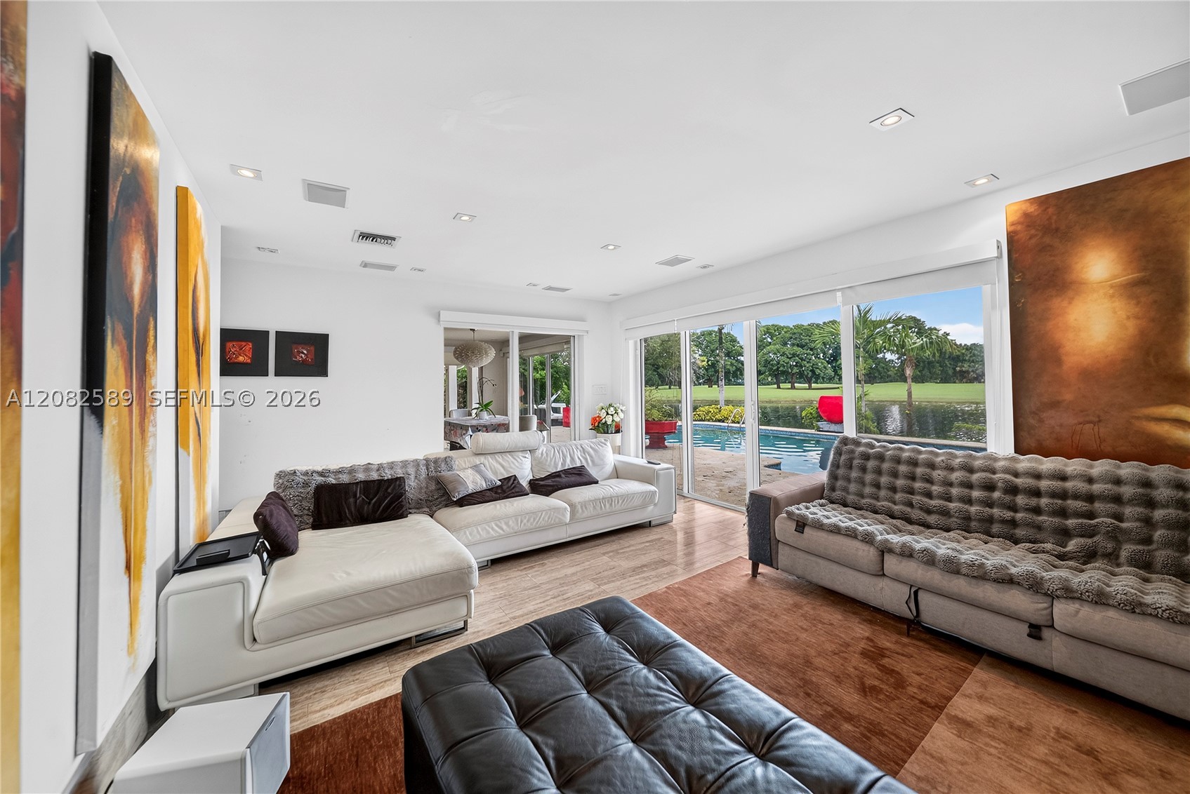 9448 NW 54th Doral Cir Ln, Doral FL 33178