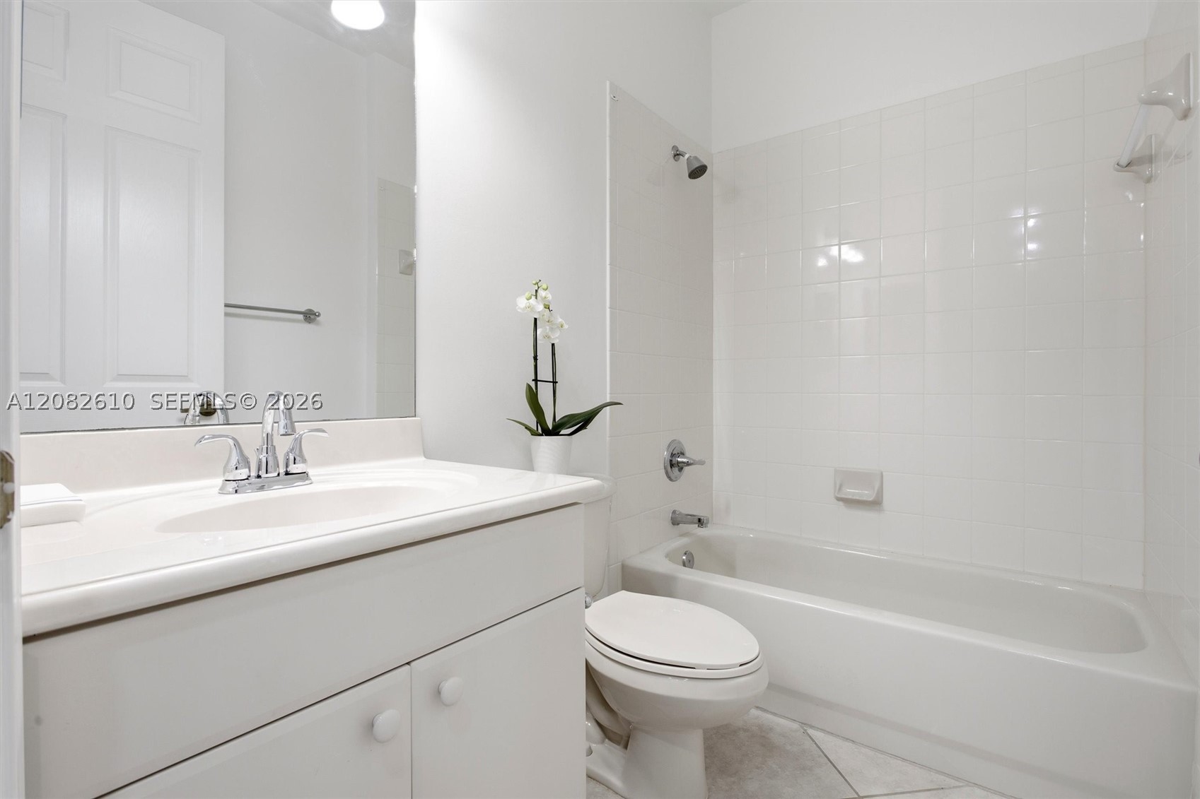 2890 Kinsington Cir #22-1, Weston FL 33332