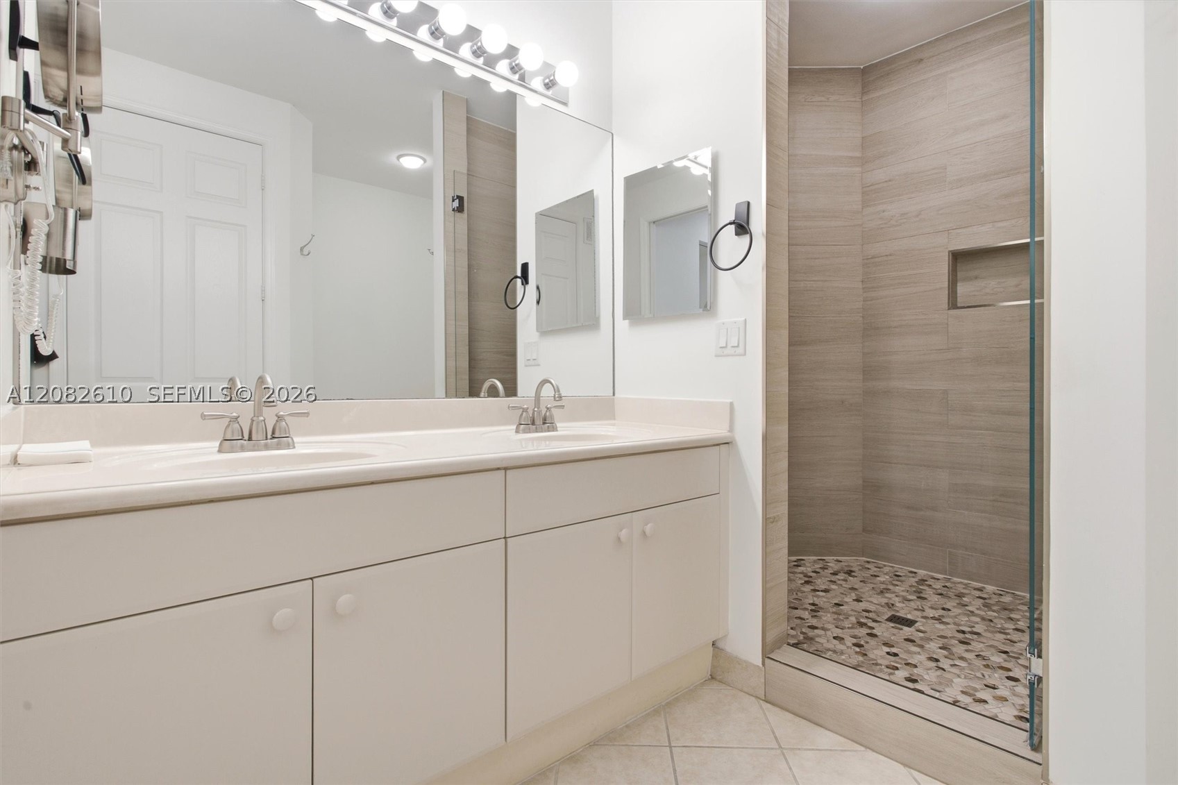 2890 Kinsington Cir #22-1, Weston FL 33332