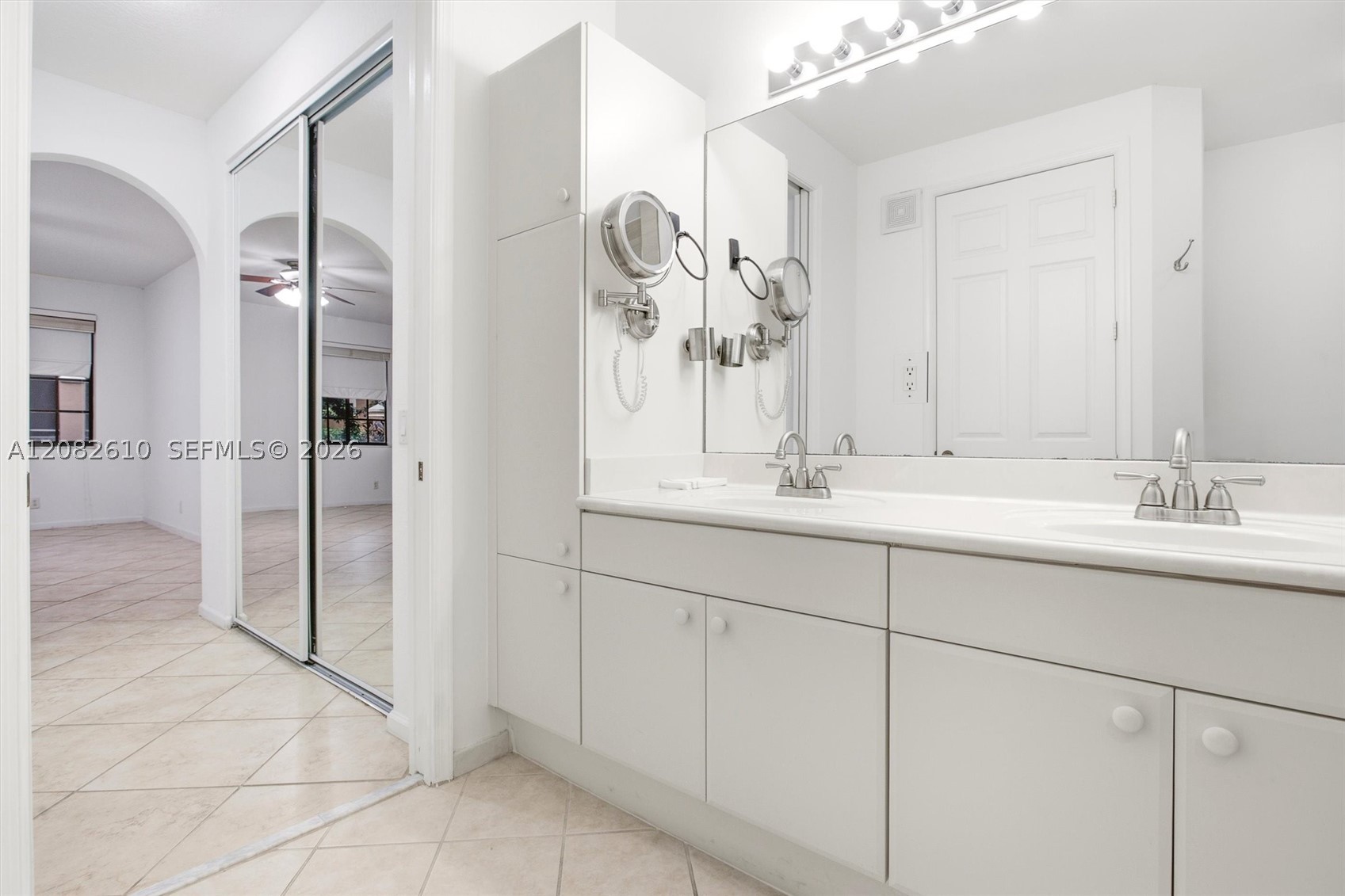 2890 Kinsington Cir #22-1, Weston FL 33332