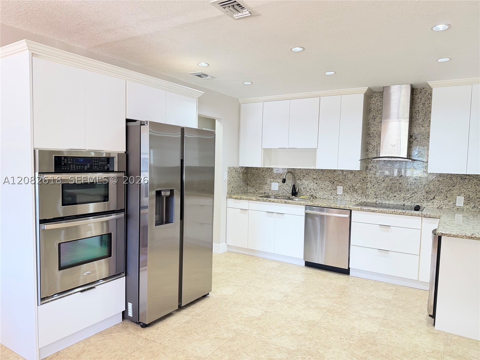 2233 SW 16th St, Miami FL 33145