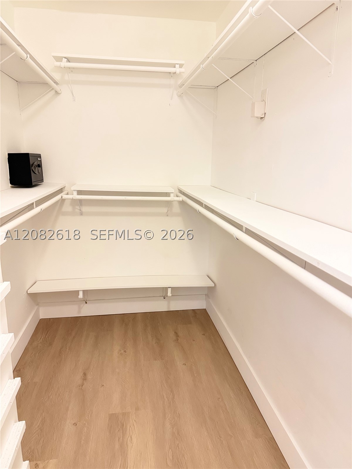 2233 SW 16th St, Miami FL 33145