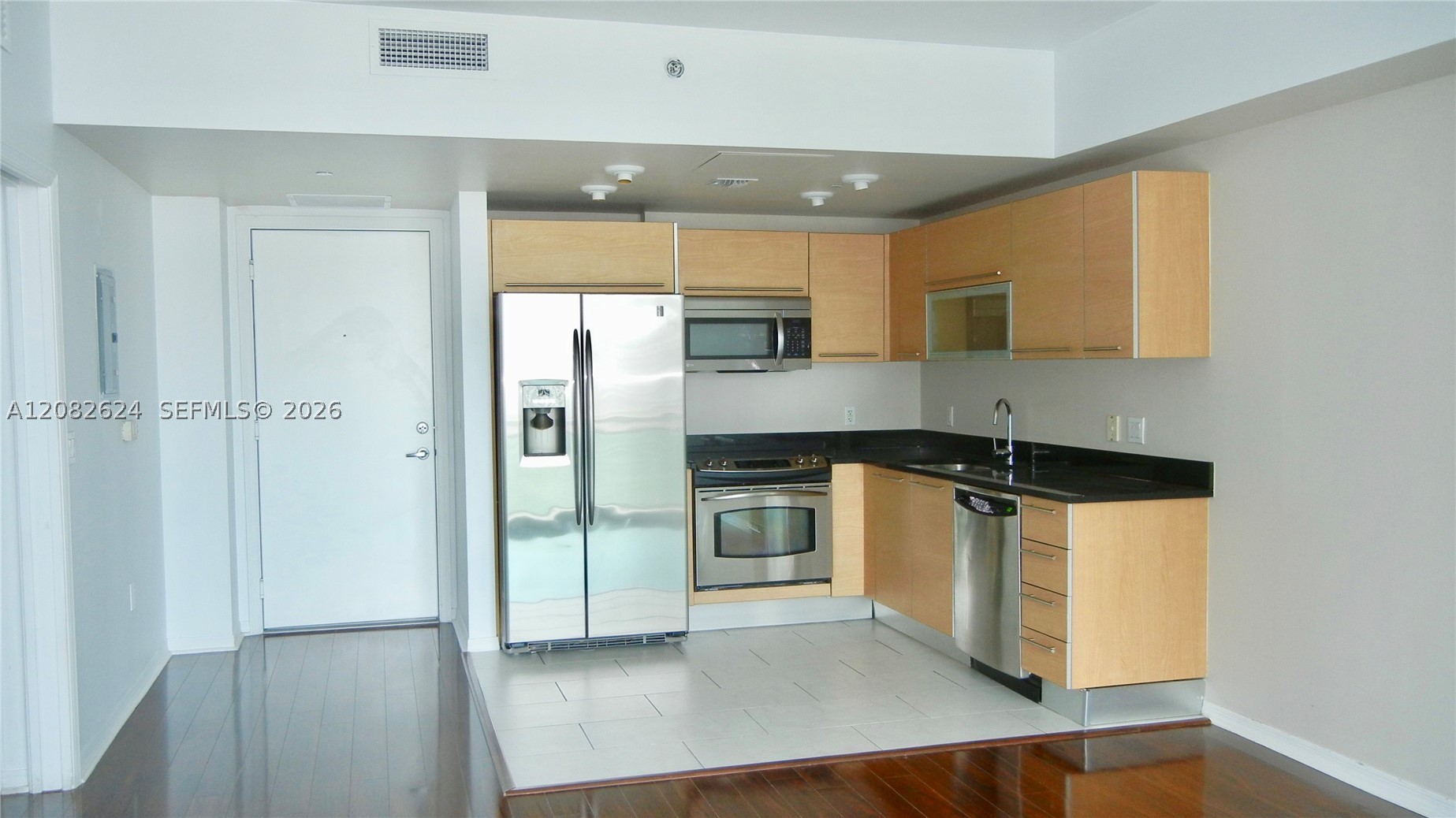 951 Brickell Ave #2509, Miami FL 33131