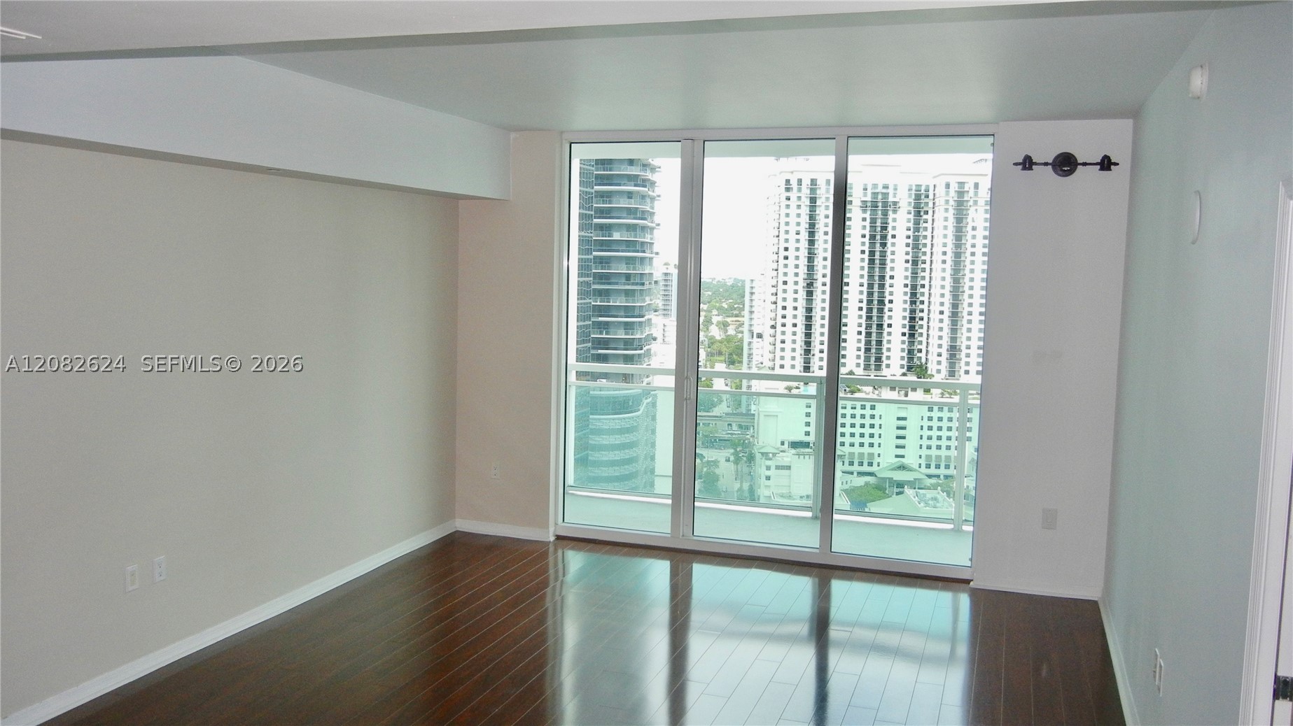 951 Brickell Ave #2509, Miami FL 33131