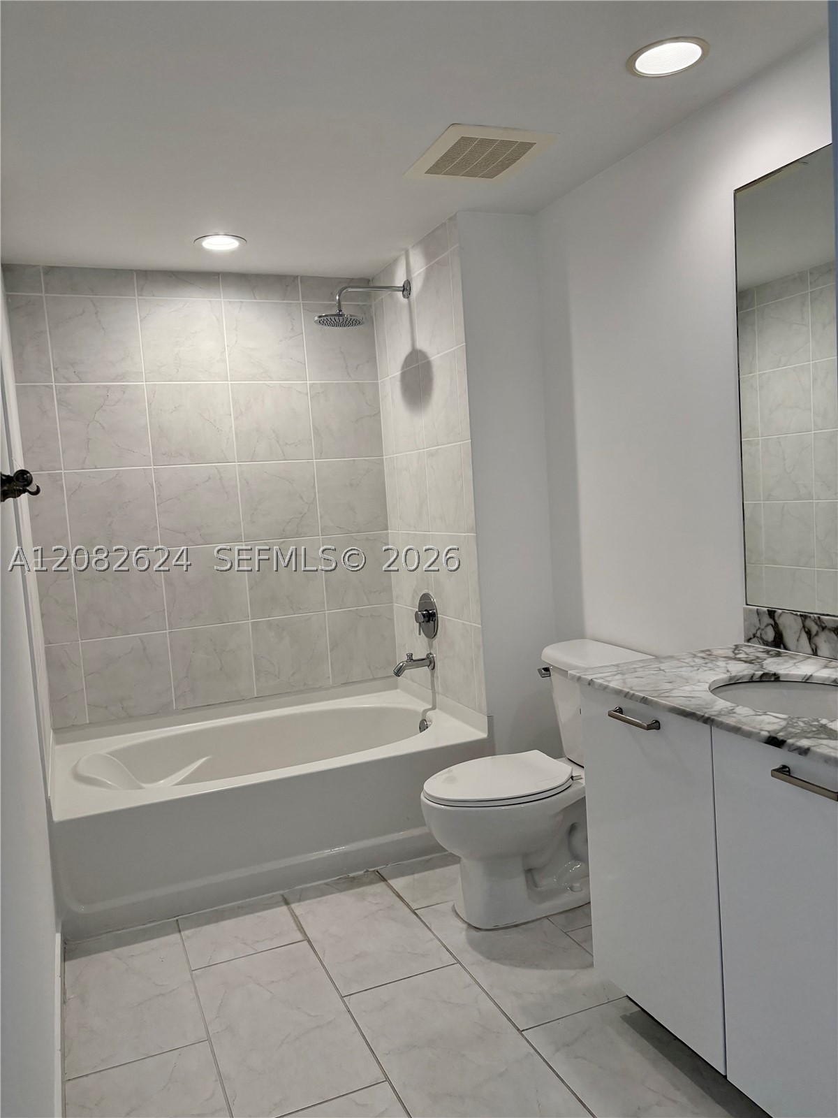 951 Brickell Ave #2509, Miami FL 33131