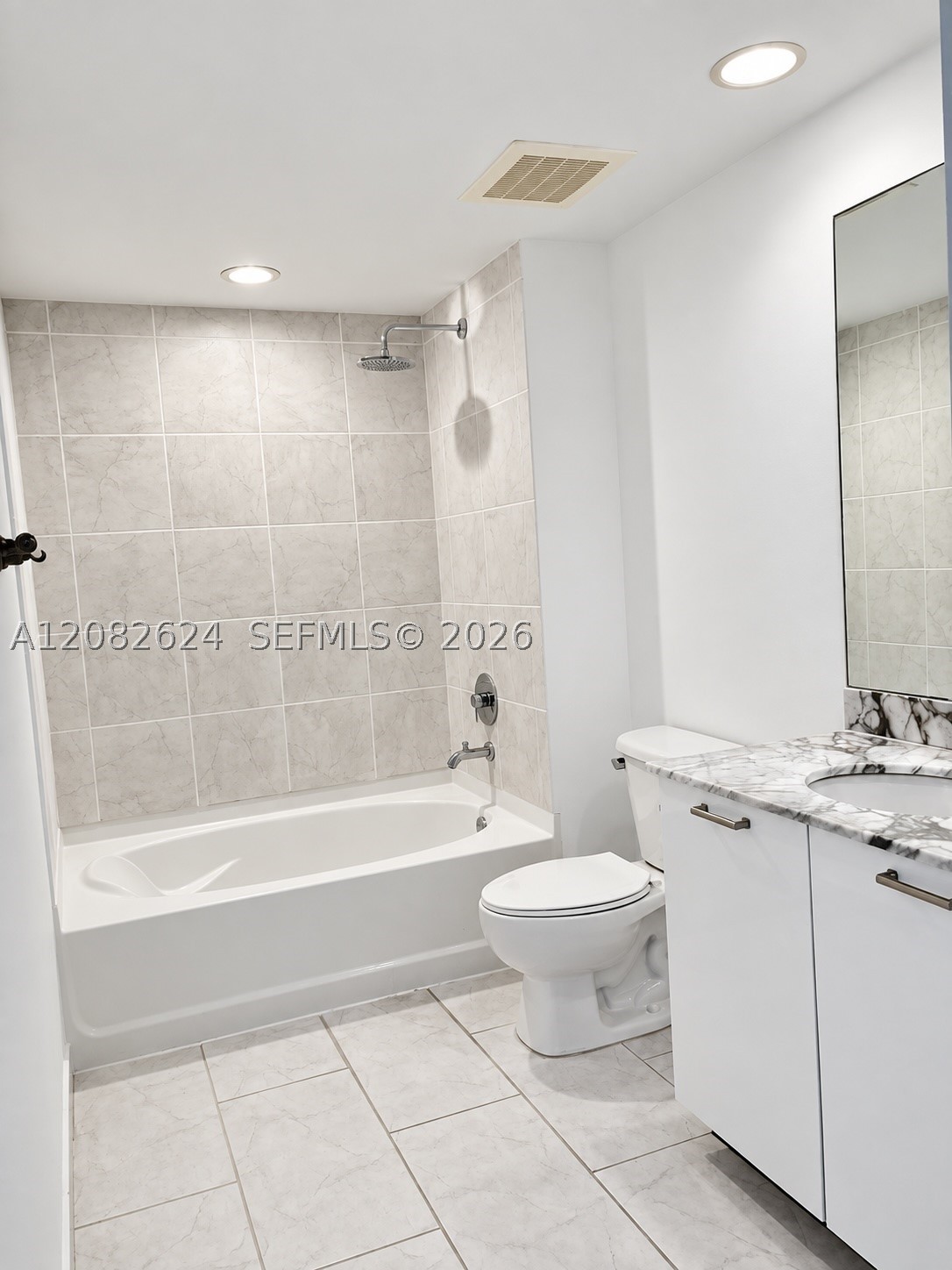 951 Brickell Ave #2509, Miami FL 33131