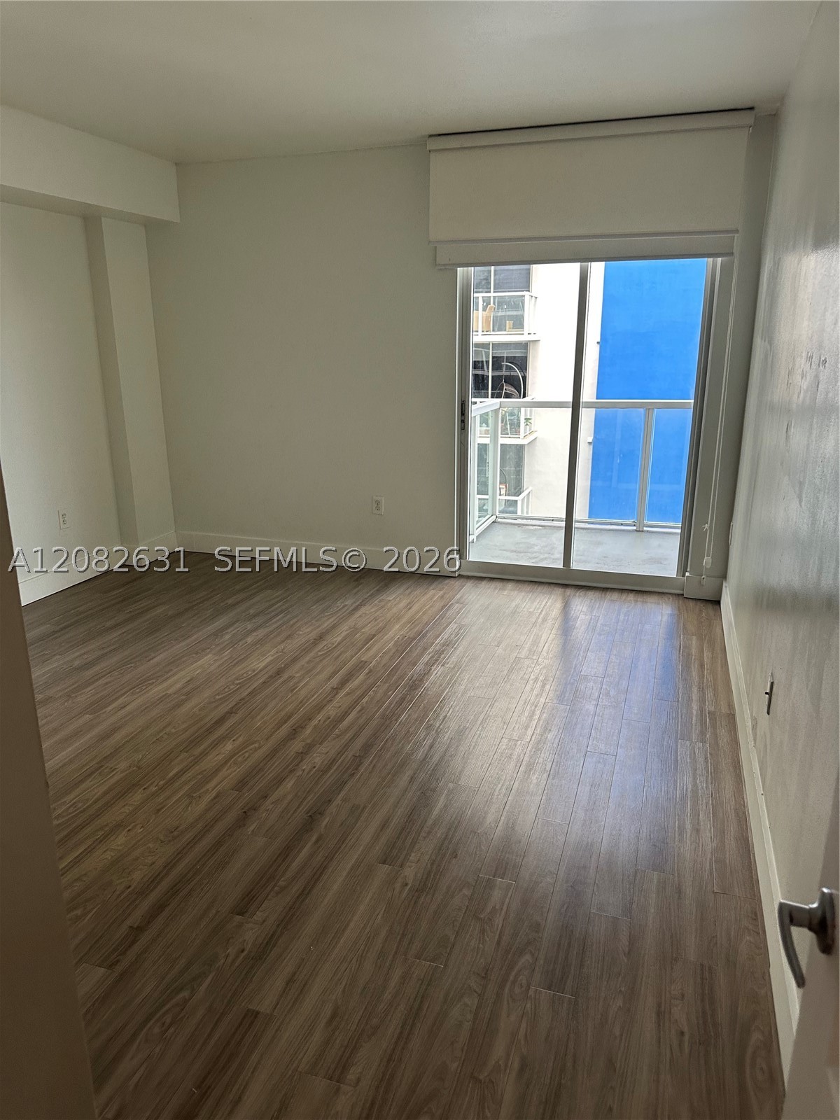 5091 NW 7th St #811, Miami FL 33126