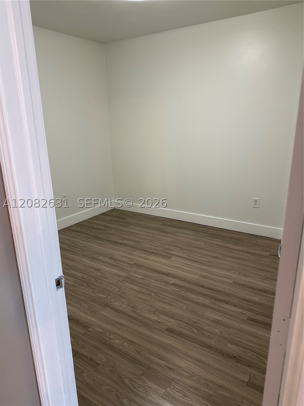 5091 NW 7th St #811, Miami FL 33126