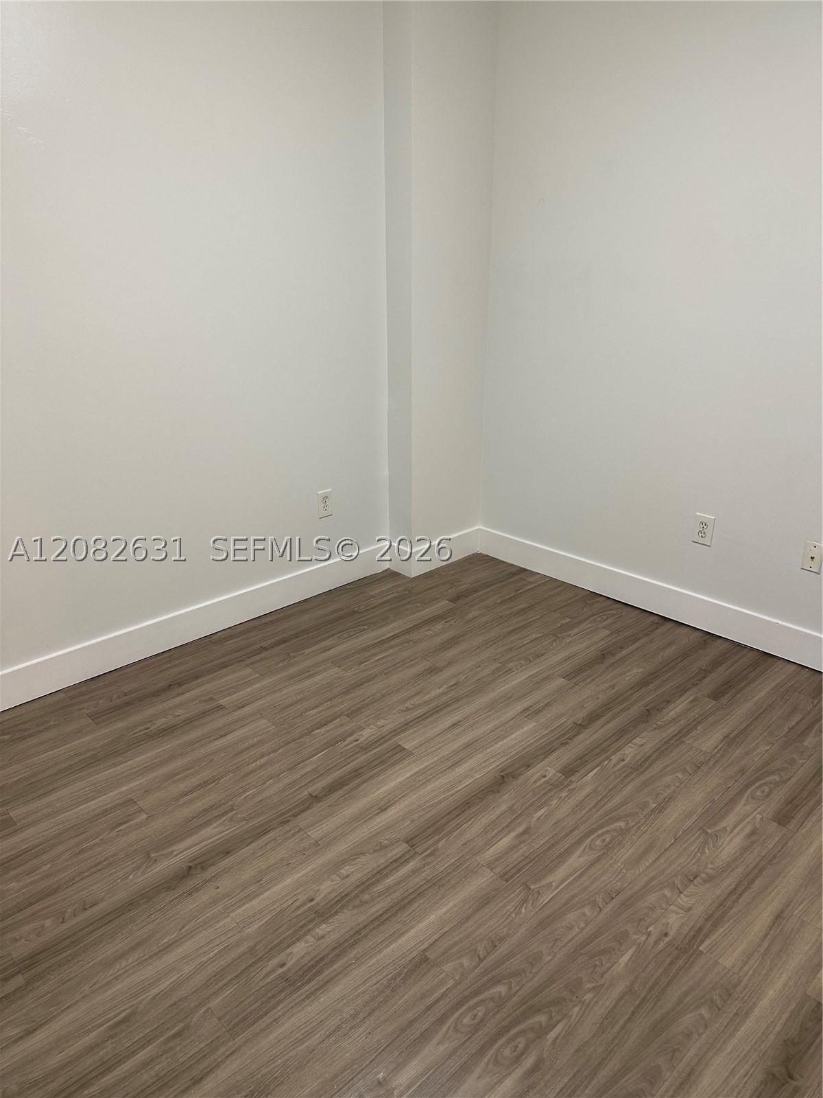 5091 NW 7th St #811, Miami FL 33126