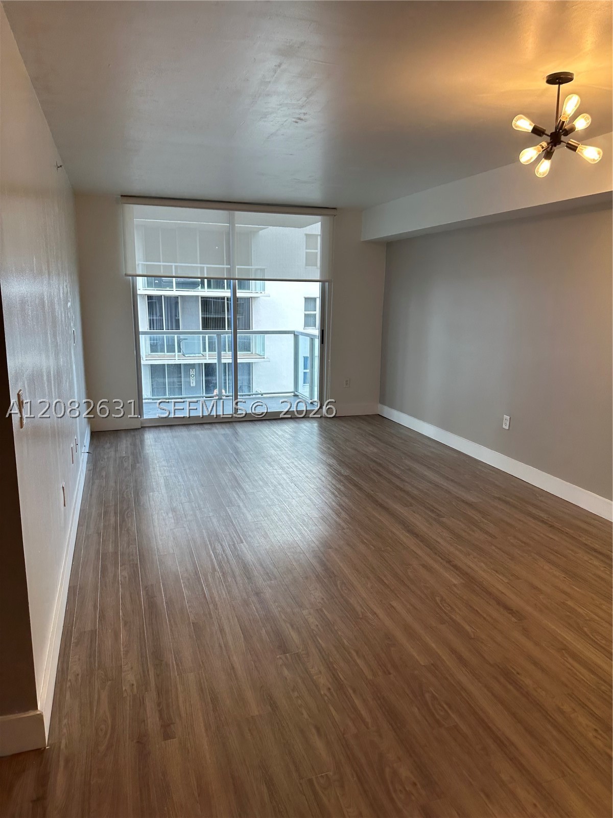 5091 NW 7th St #811, Miami FL 33126