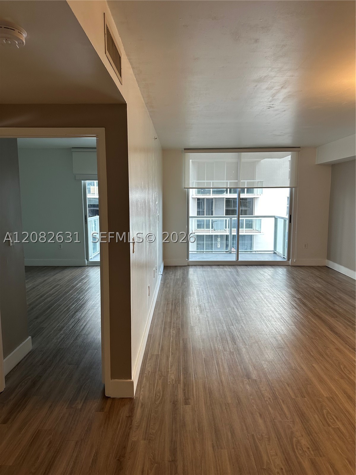 5091 NW 7th St #811, Miami FL 33126