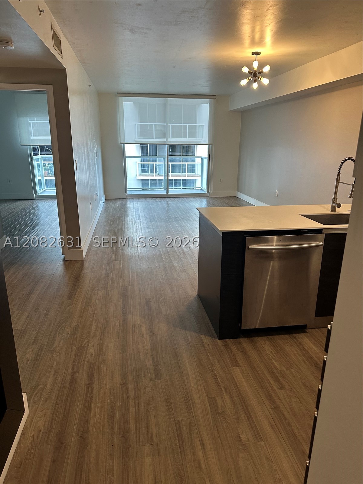 5091 NW 7th St #811, Miami FL 33126