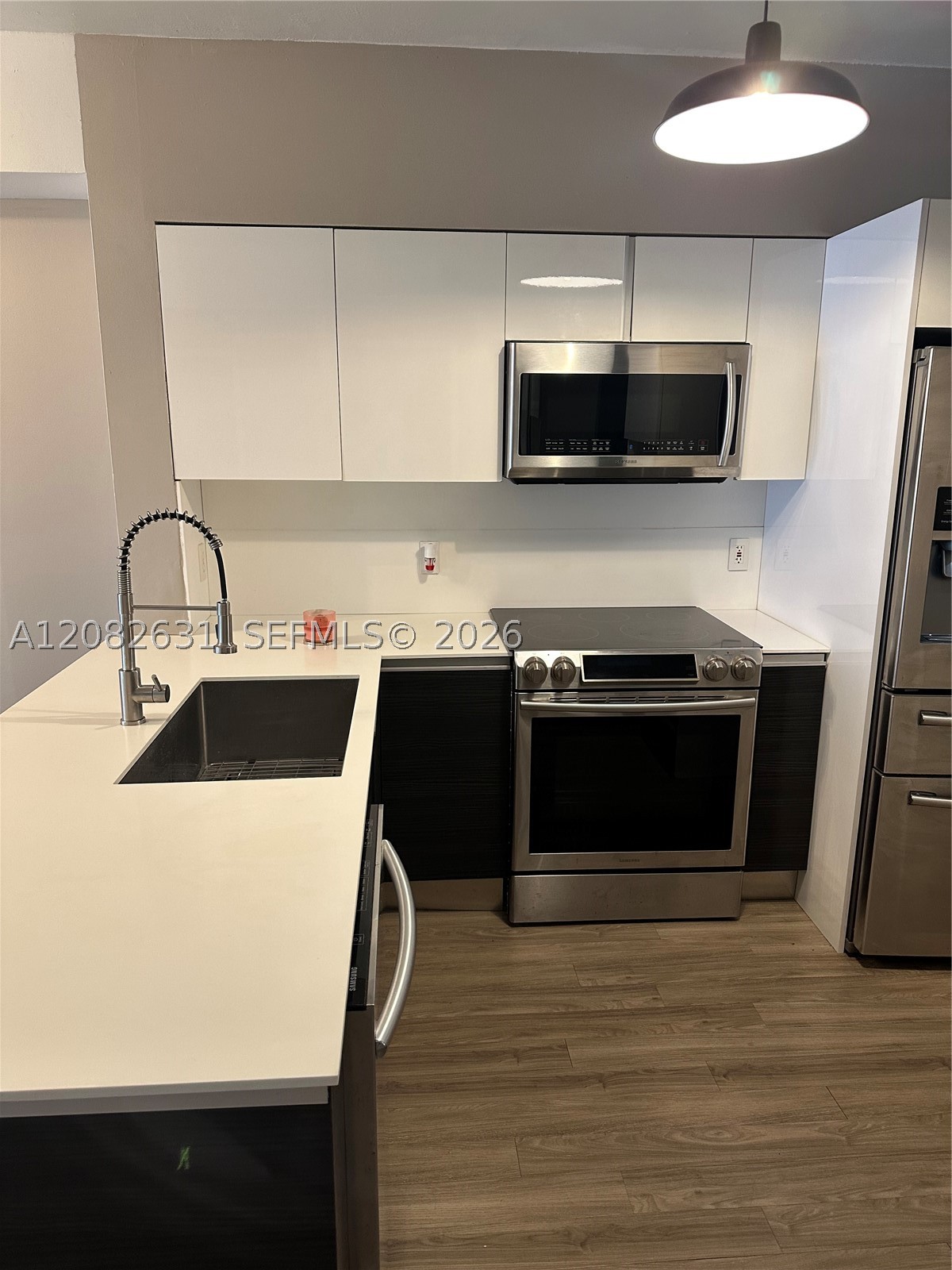5091 NW 7th St #811, Miami FL 33126