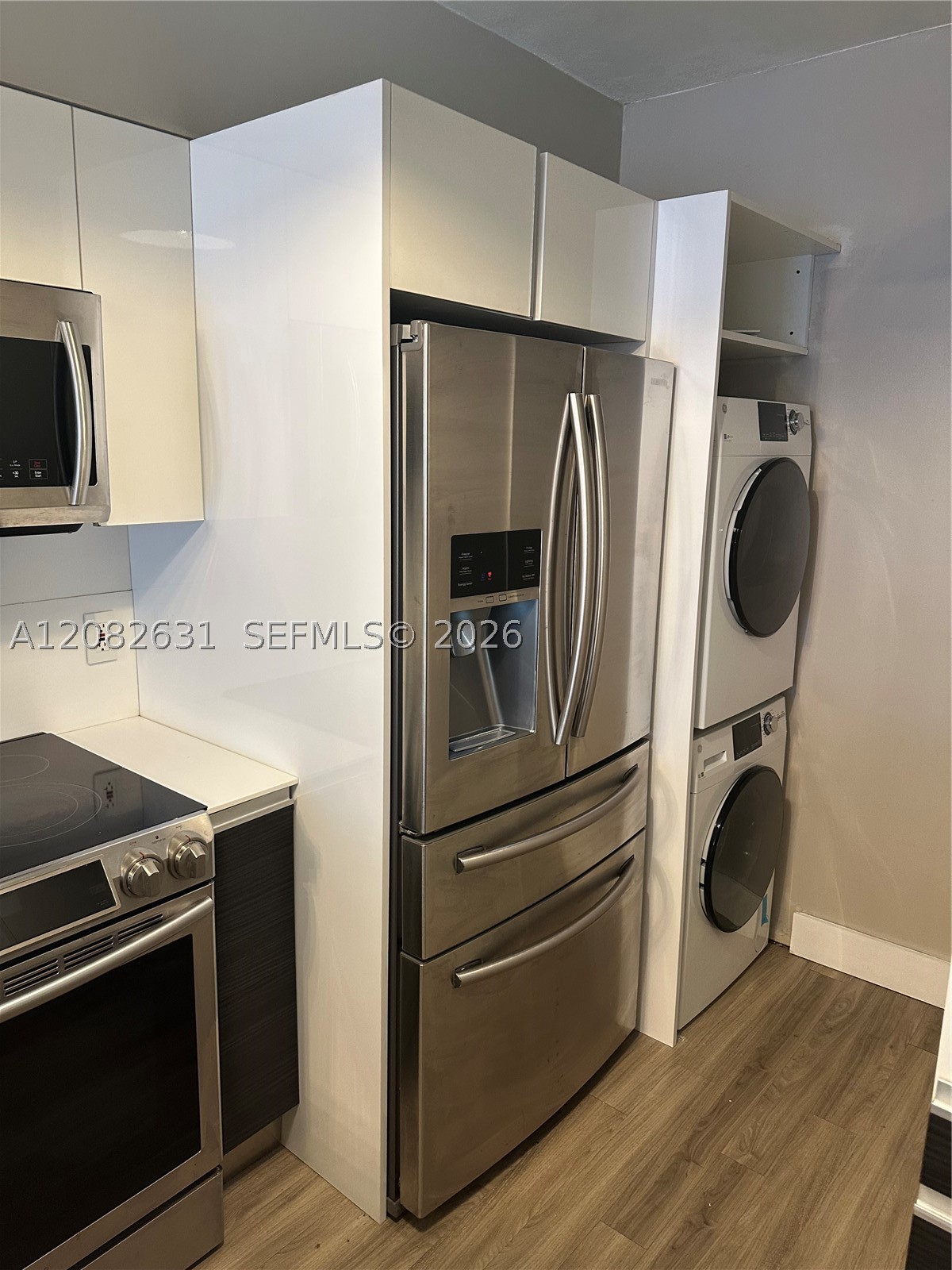 5091 NW 7th St #811, Miami FL 33126