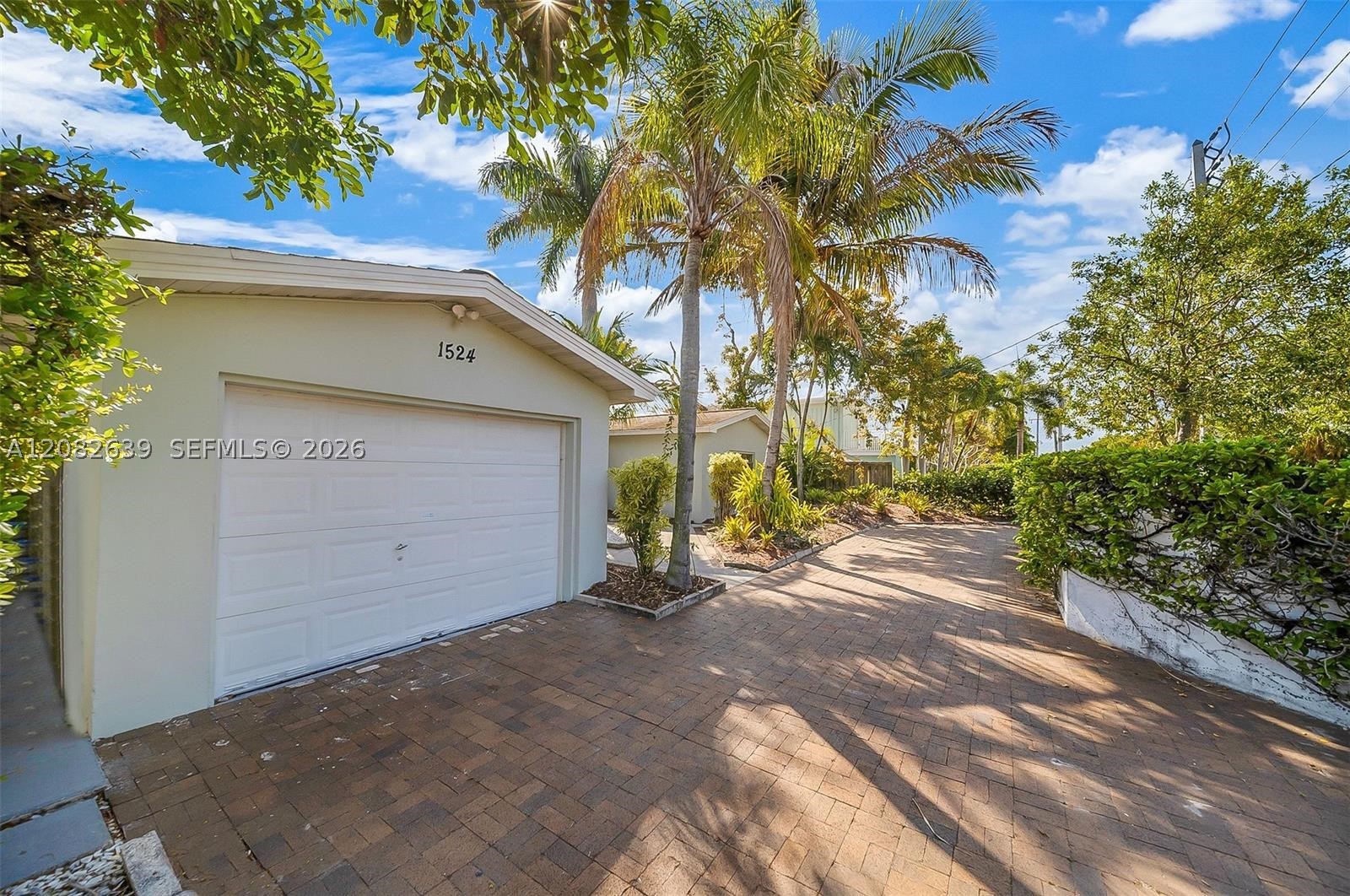 1524 NE 18th Ave, Fort Lauderdale FL 33304