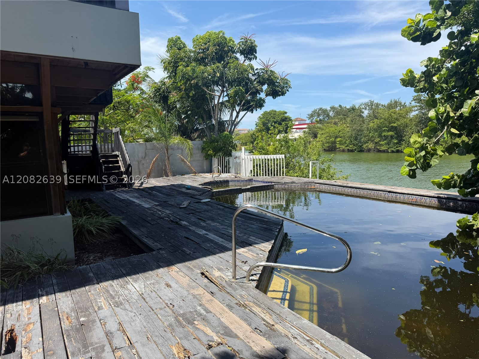 1524 NE 18th Ave, Fort Lauderdale FL 33304