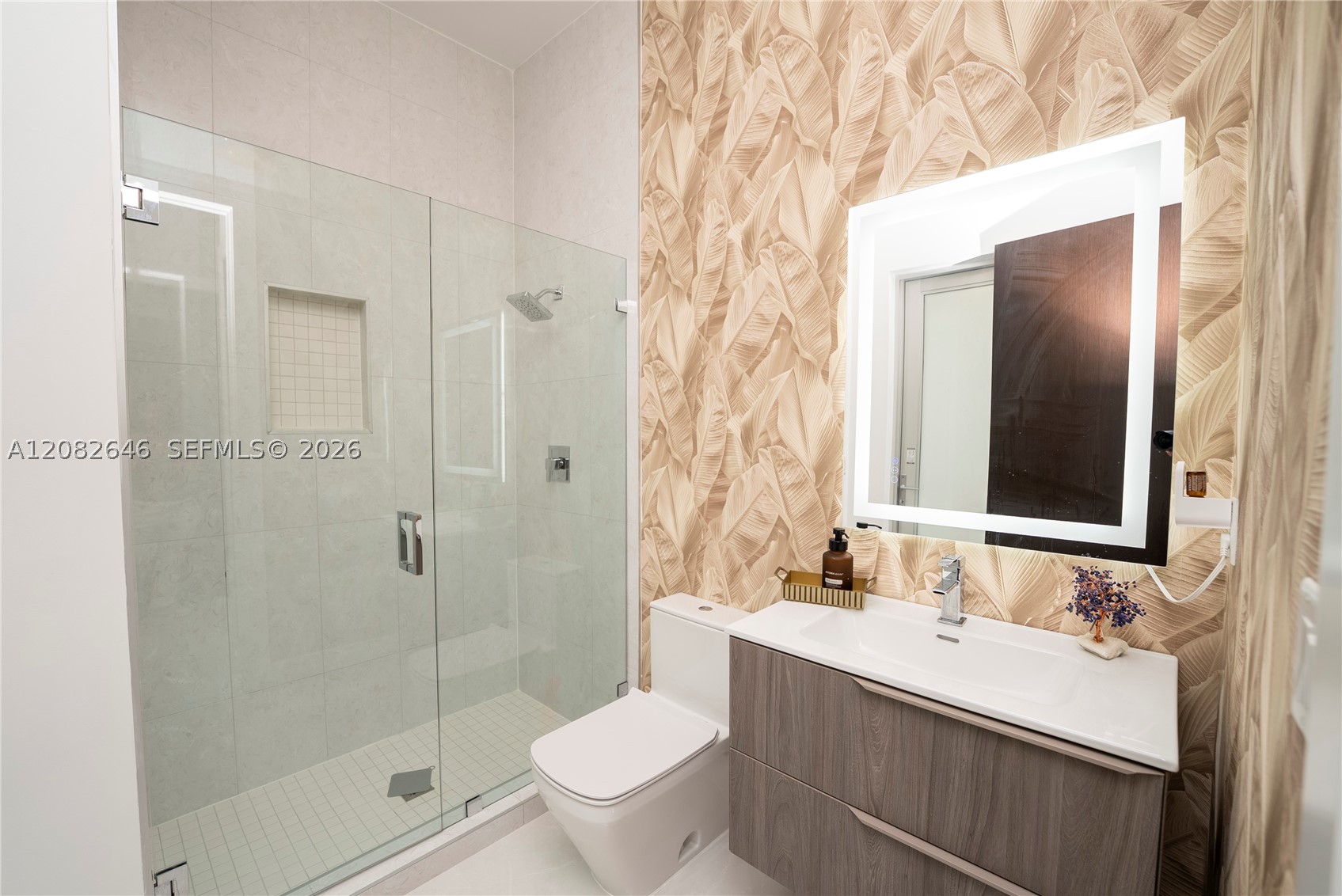 8340 NW 33 Terrace, Doral FL 33122