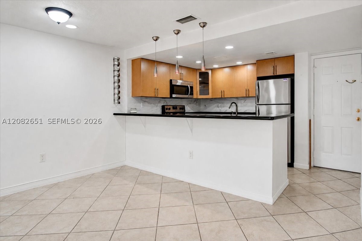 1975 Normandy Dr #303, Miami Beach FL 33141