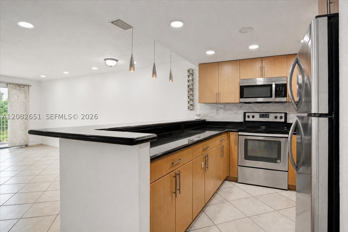1975 Normandy Dr #303, Miami Beach FL 33141