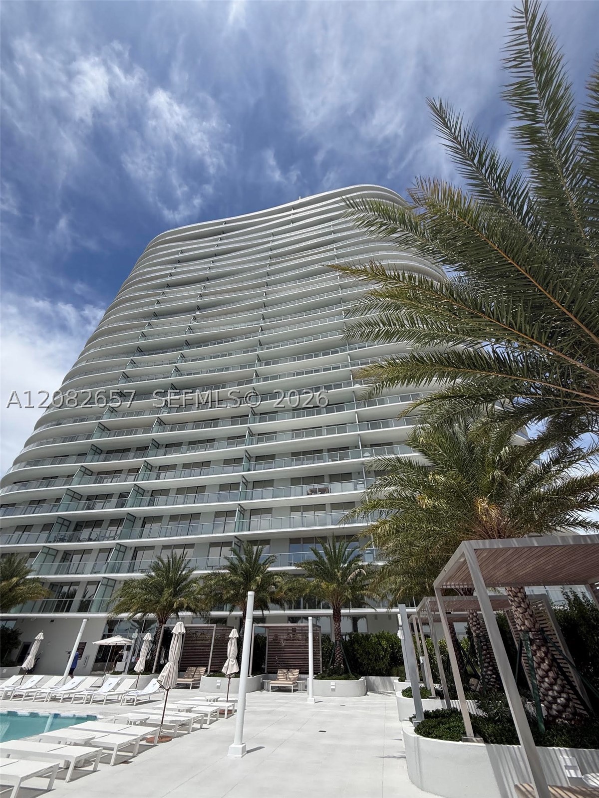 2411 Laguna Circle #2703, North Miami FL 33181