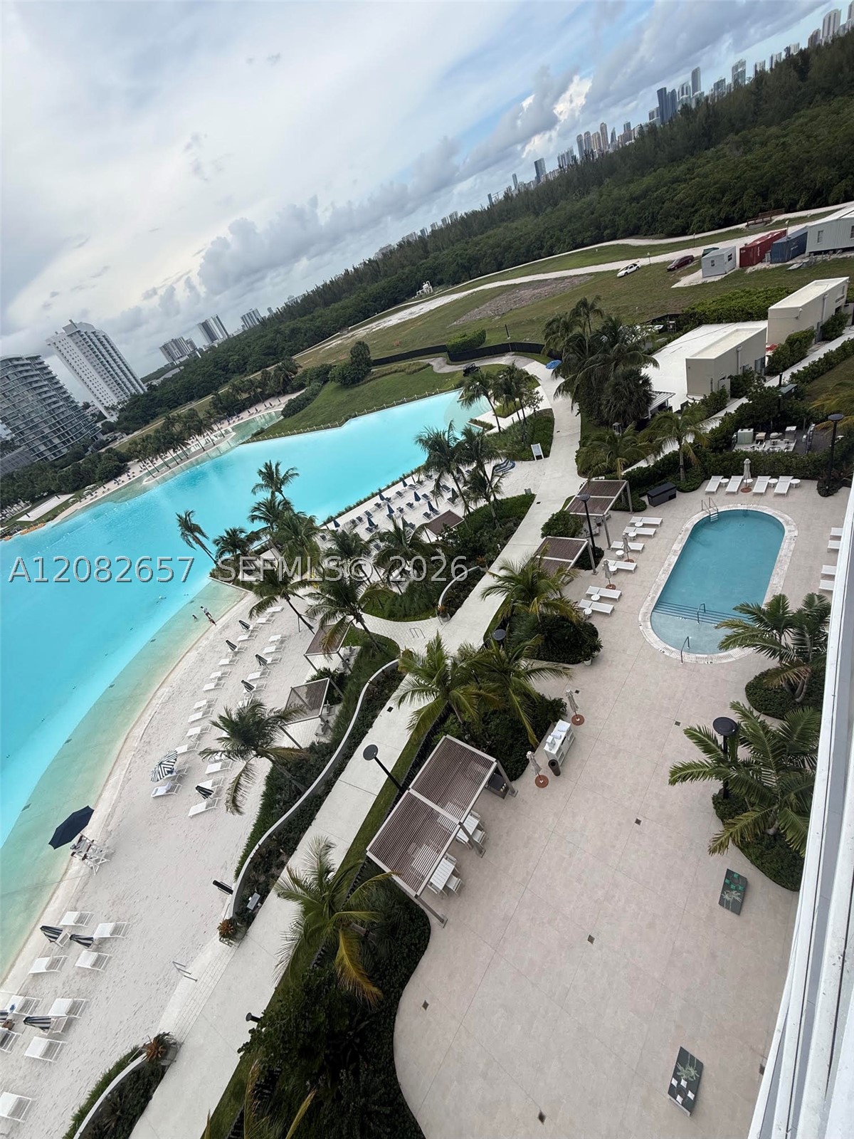 2411 Laguna Circle #2703, North Miami FL 33181