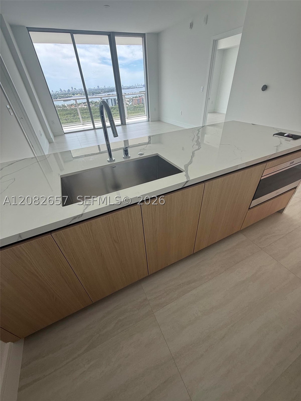 2411 Laguna Circle #2703, North Miami FL 33181
