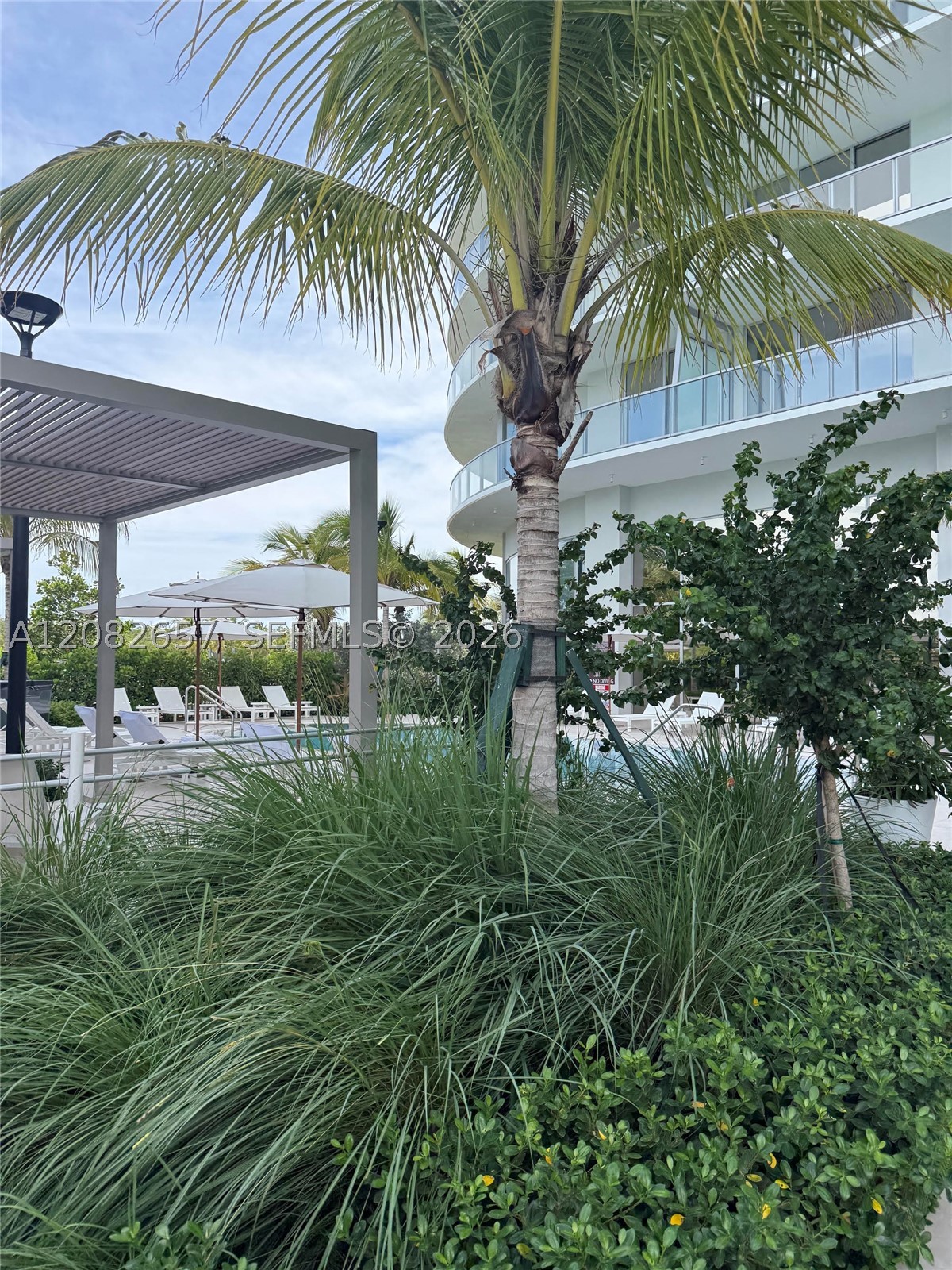 2411 Laguna Circle #2703, North Miami FL 33181