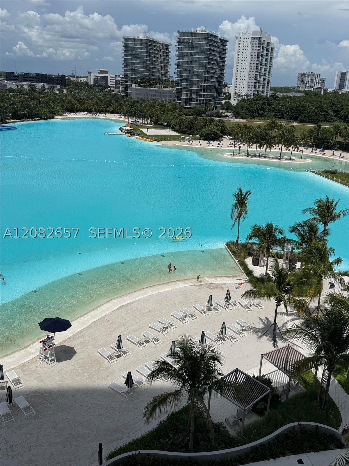 2411 Laguna Circle #2703, North Miami FL 33181