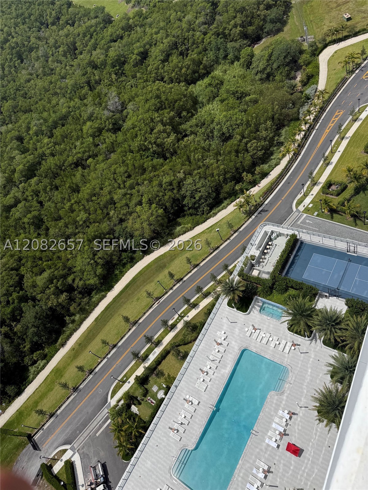 2411 Laguna Circle #2703, North Miami FL 33181