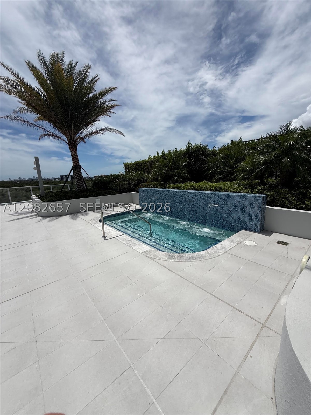 2411 Laguna Circle #2703, North Miami FL 33181