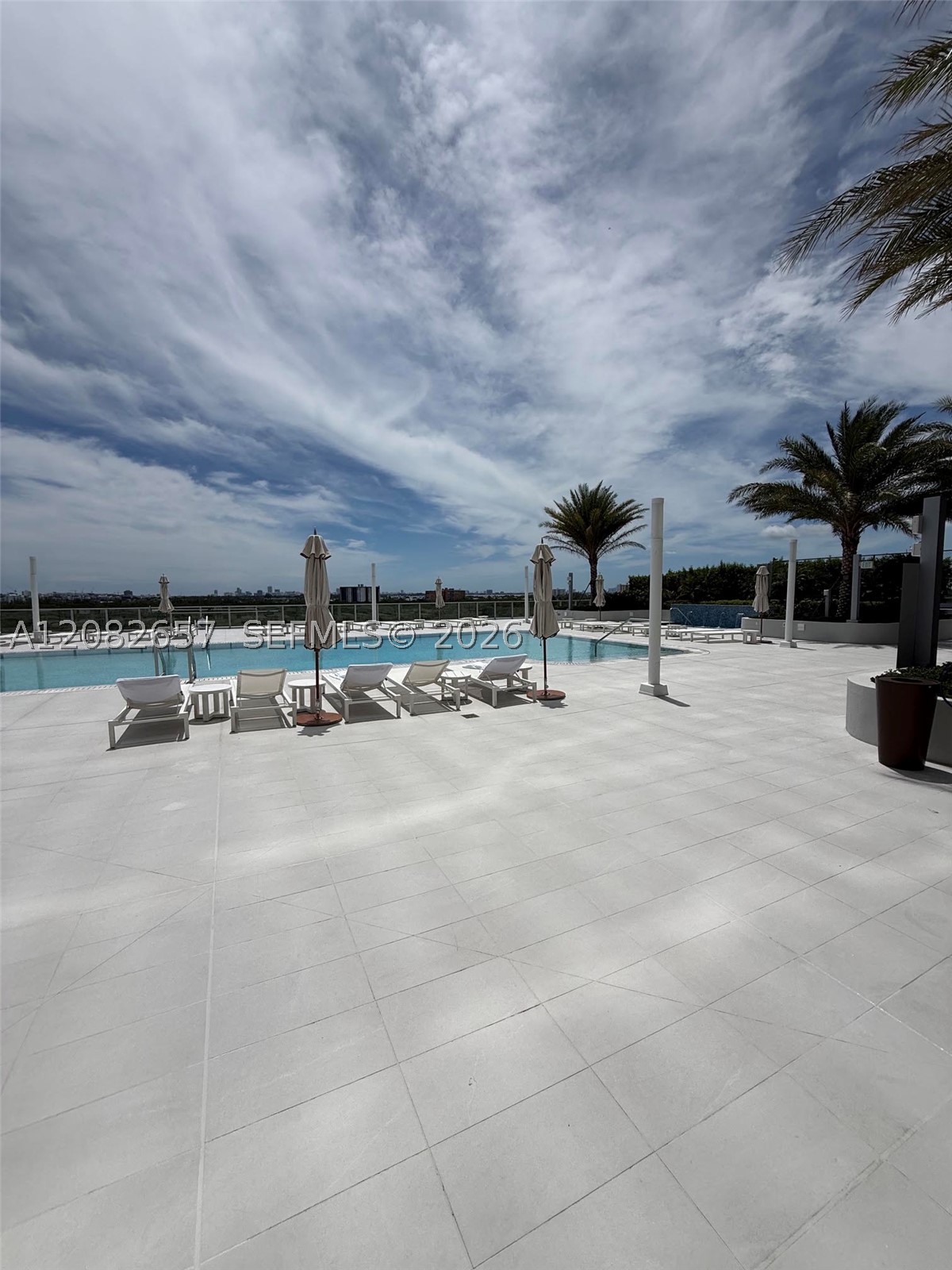 2411 Laguna Circle #2703, North Miami FL 33181
