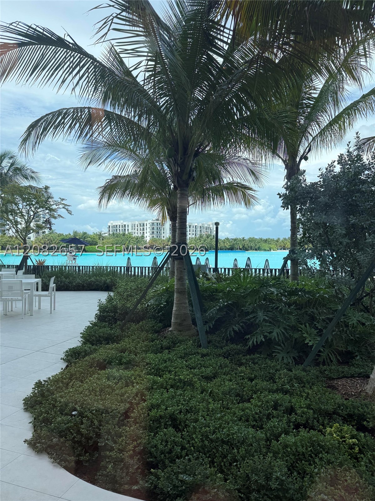 2411 Laguna Circle #2703, North Miami FL 33181