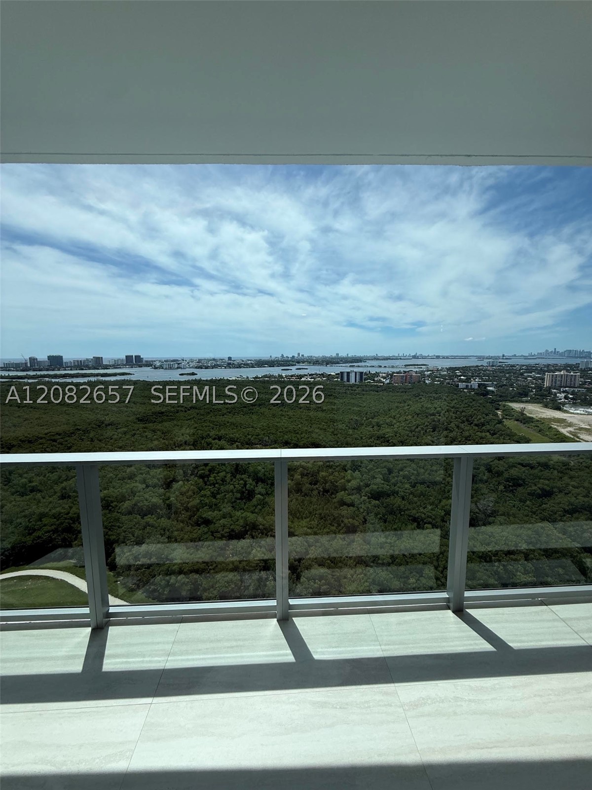2411 Laguna Circle #2703, North Miami FL 33181