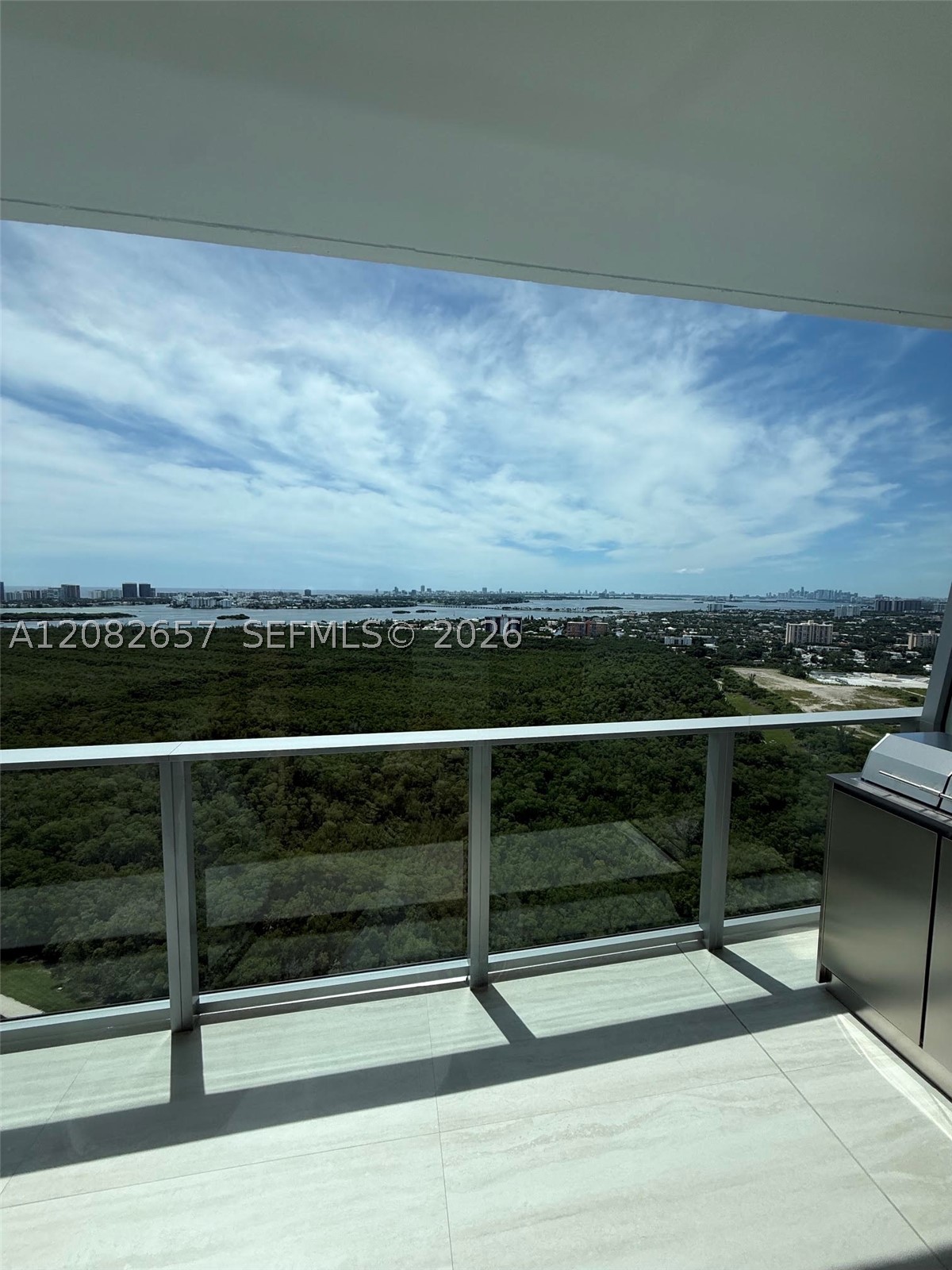 2411 Laguna Circle #2703, North Miami FL 33181
