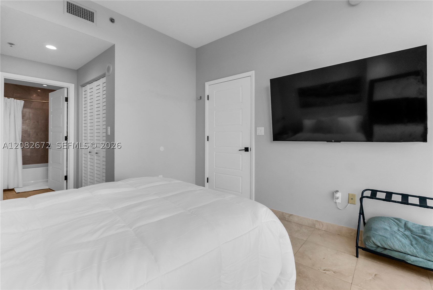 6515 E Collins Ave #1504, Miami Beach FL 33141