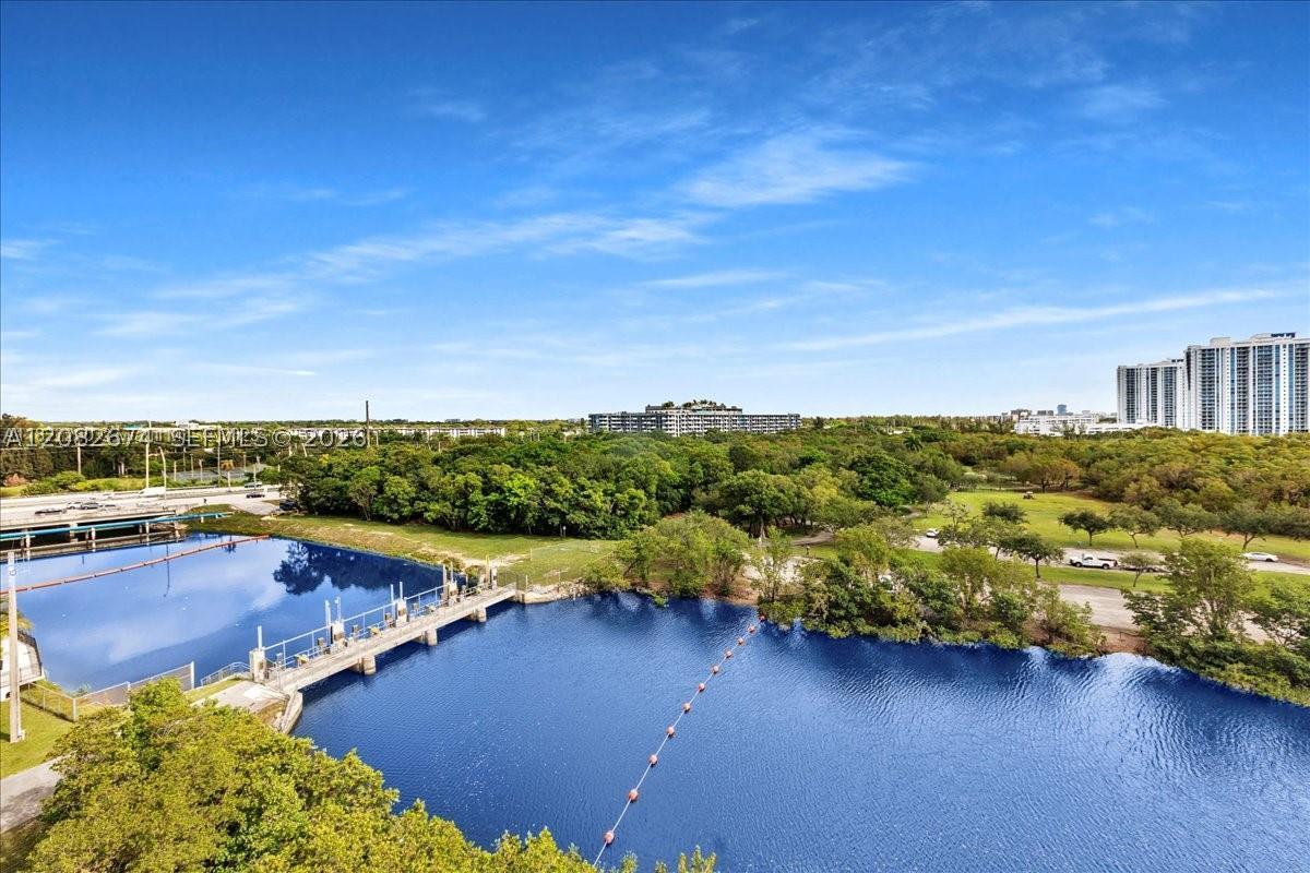 16385 Biscayne #804, North Miami Beach FL 33160