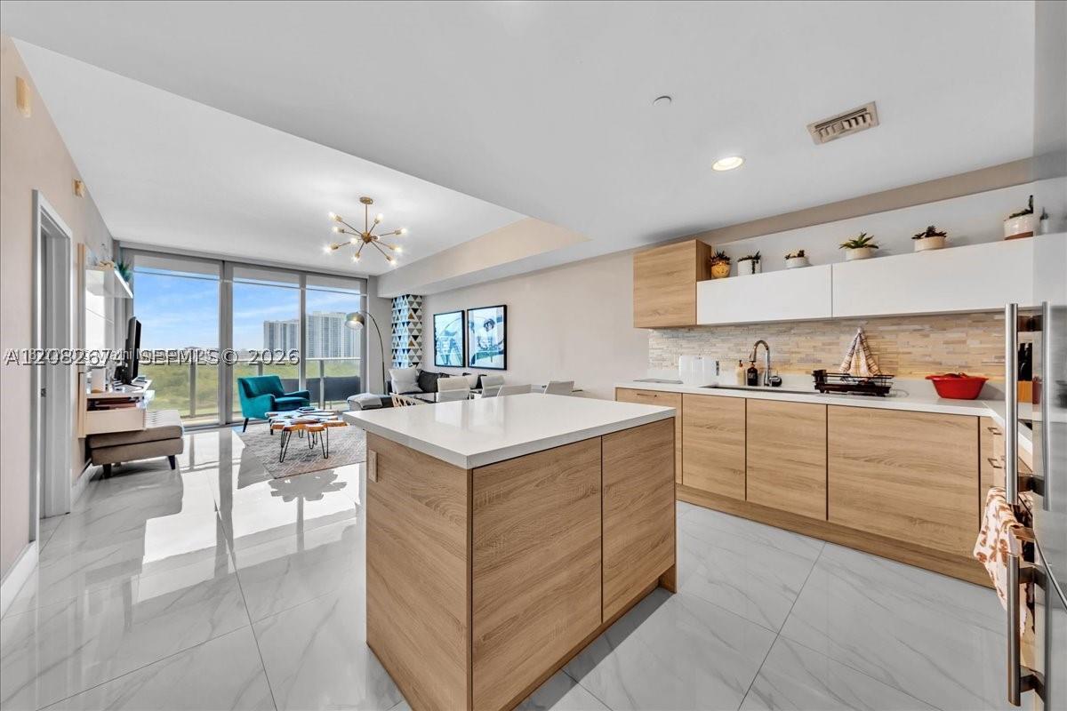 16385 Biscayne #804, North Miami Beach FL 33160