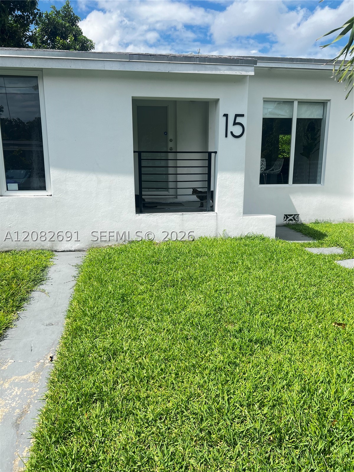 15 NW 52nd St, Miami FL 33127
