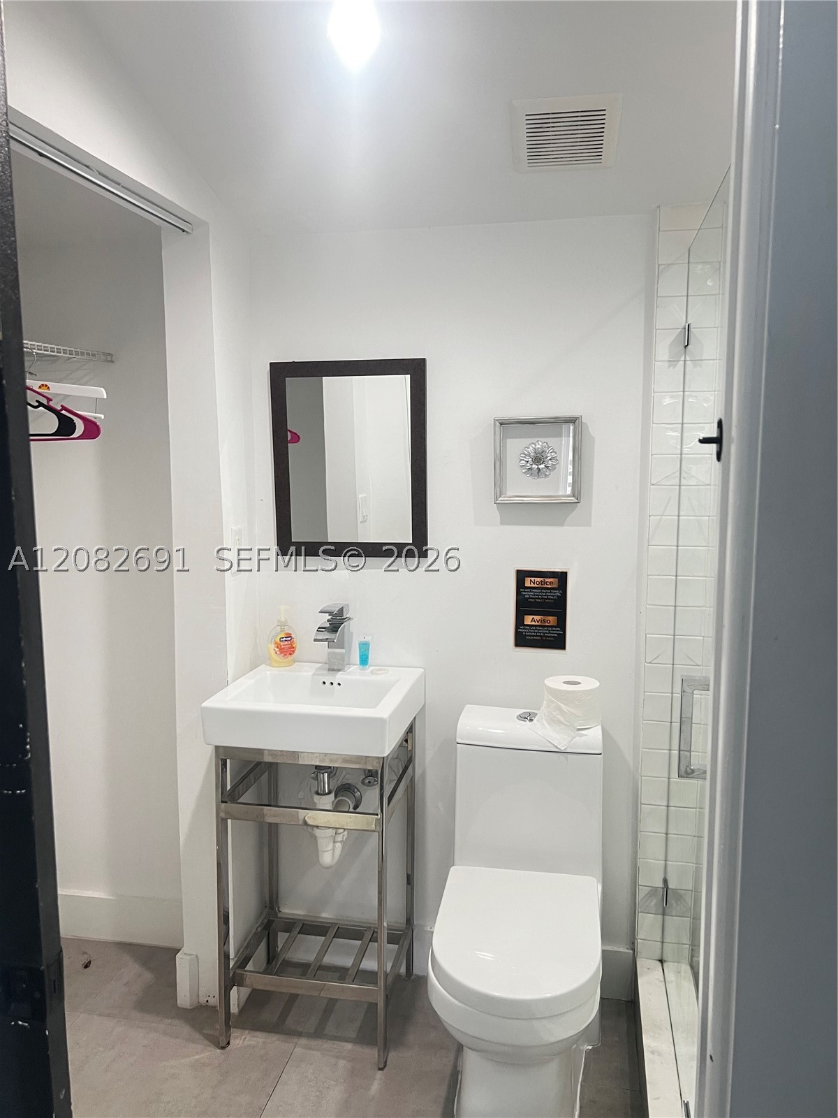 15 NW 52nd St, Miami FL 33127