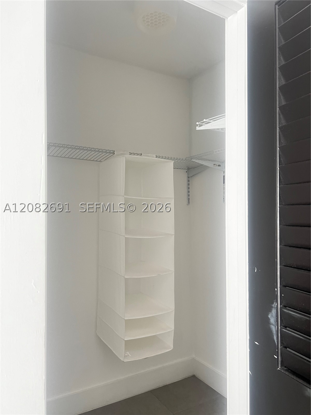 15 NW 52nd St, Miami FL 33127