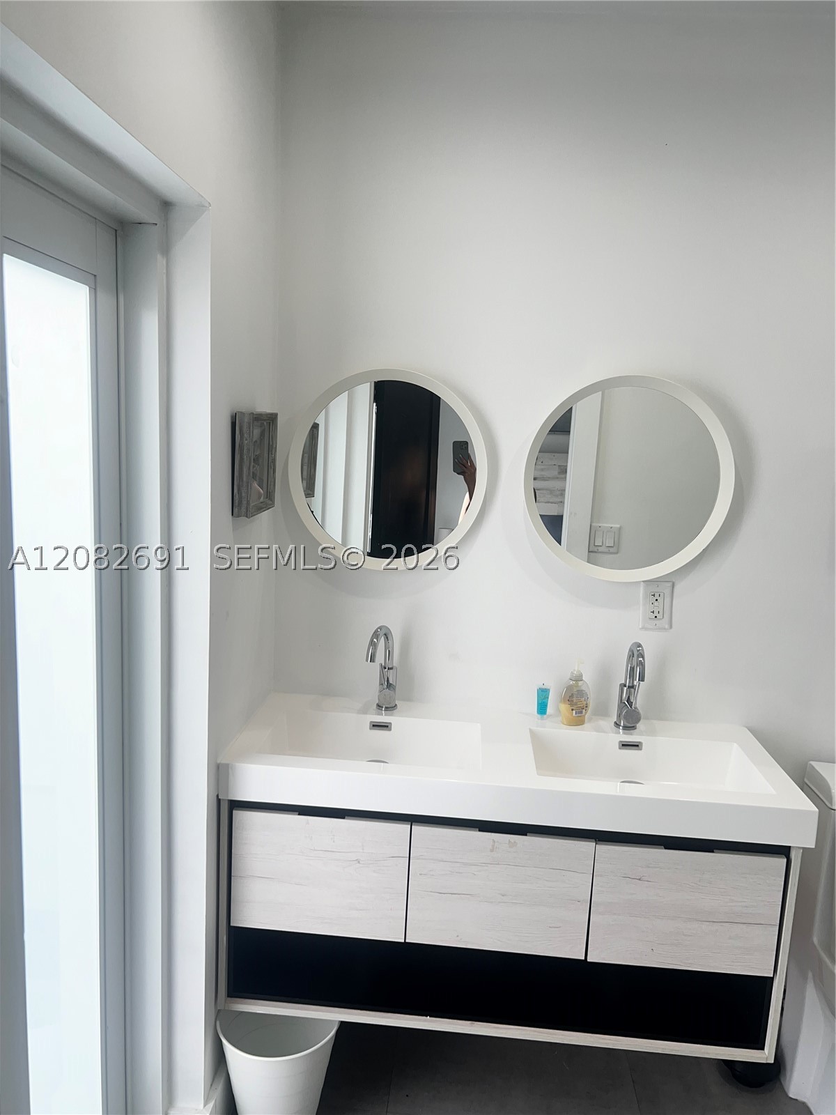 15 NW 52nd St, Miami FL 33127
